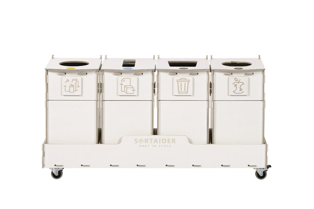 Recycling bin – A sleek and functional 20-liter white recycling bin with 4 compartments, blending modern design with sustainability.