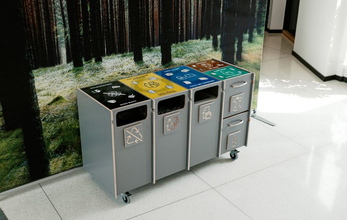 Recycling bins for universities and colleges with labeled compartments for mixed waste, plastic, paper, and bio waste.