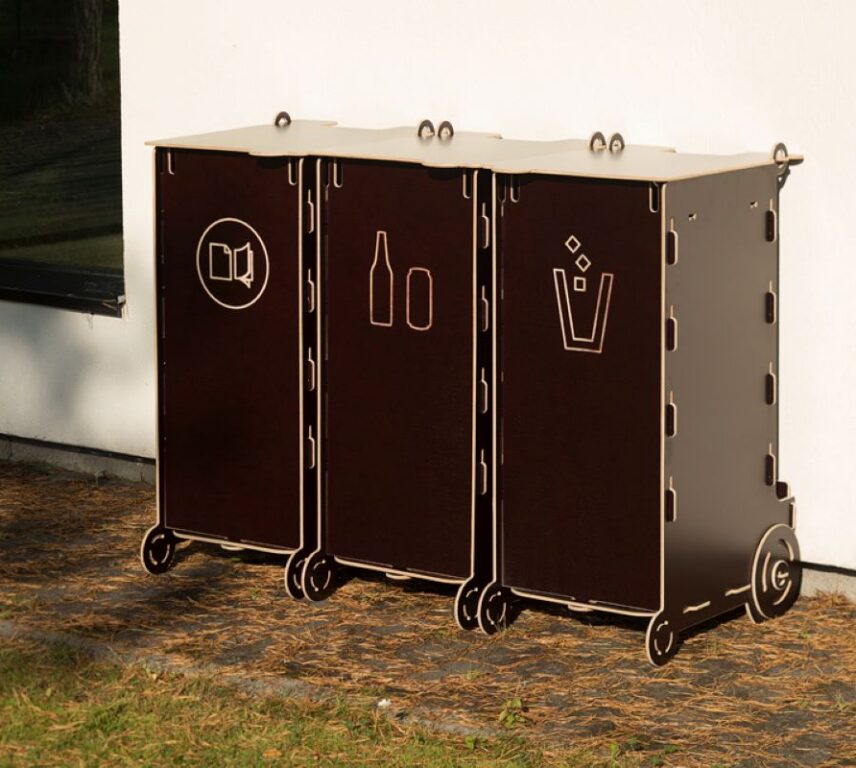 Erilaisia jätteitä lajittelevat jäteastiat sisältävät roskakorit, jotka tukevat järjestäytyneitä ja tehokkaita kierrätyskäytäntöjä