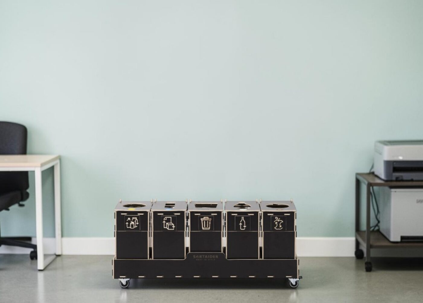 Back Office Recycling Bin for efficient waste sorting in back offices, administration areas and staff-only workspaces. Durable Scandinavian design.