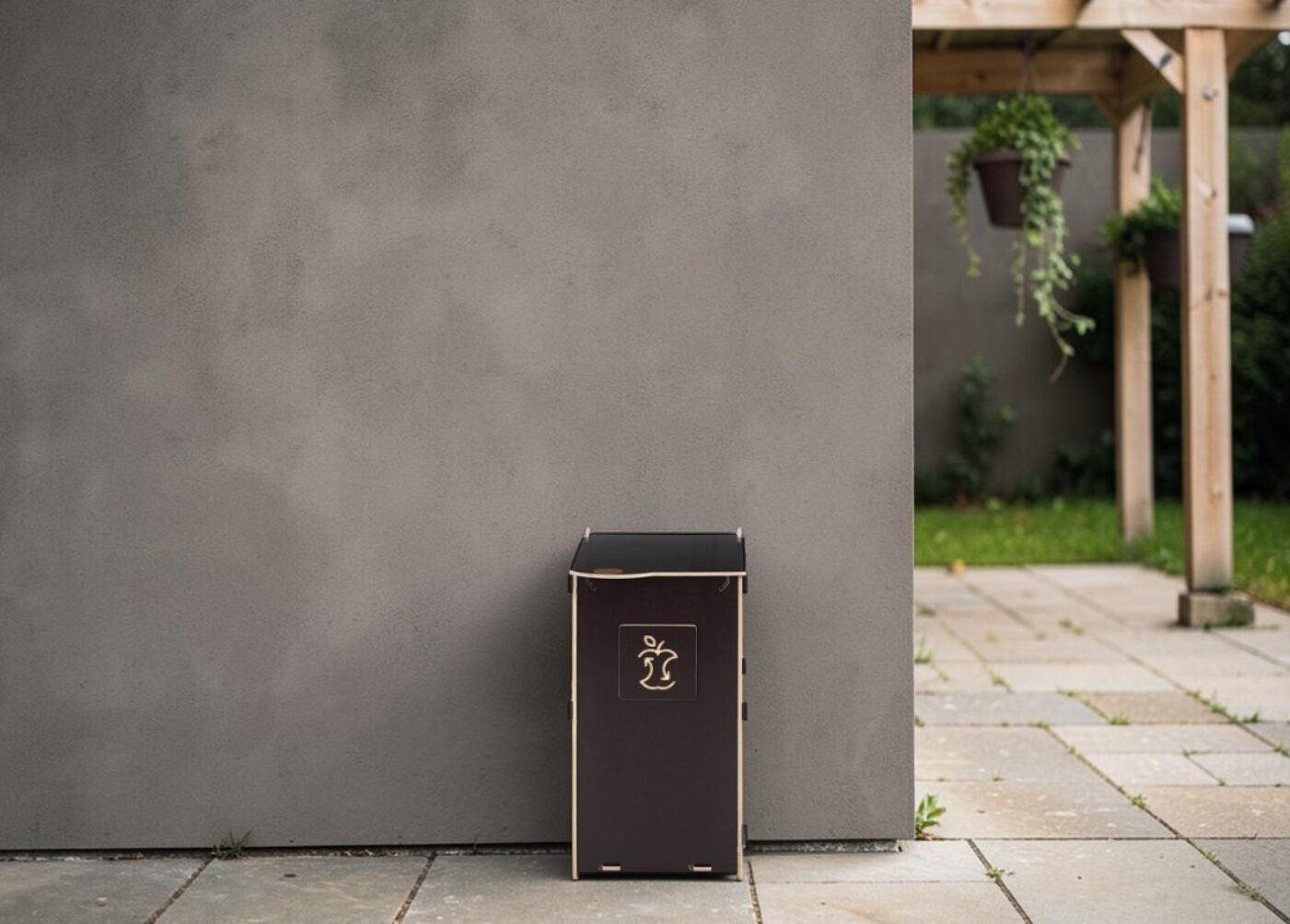Garden Waste Bin for Waste Collection in gardens, yards, patios and other outdoor environments.