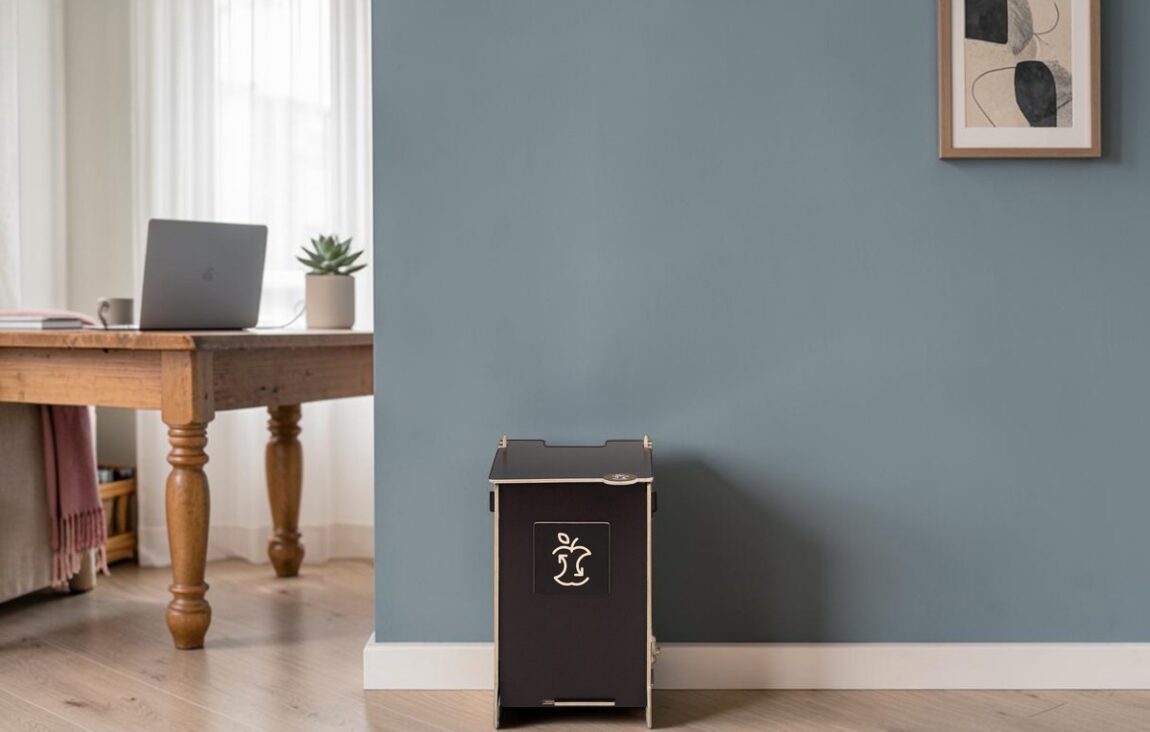 Home Office Waste Bin for Waste Collection in private offices, home workspaces and small professional rooms.