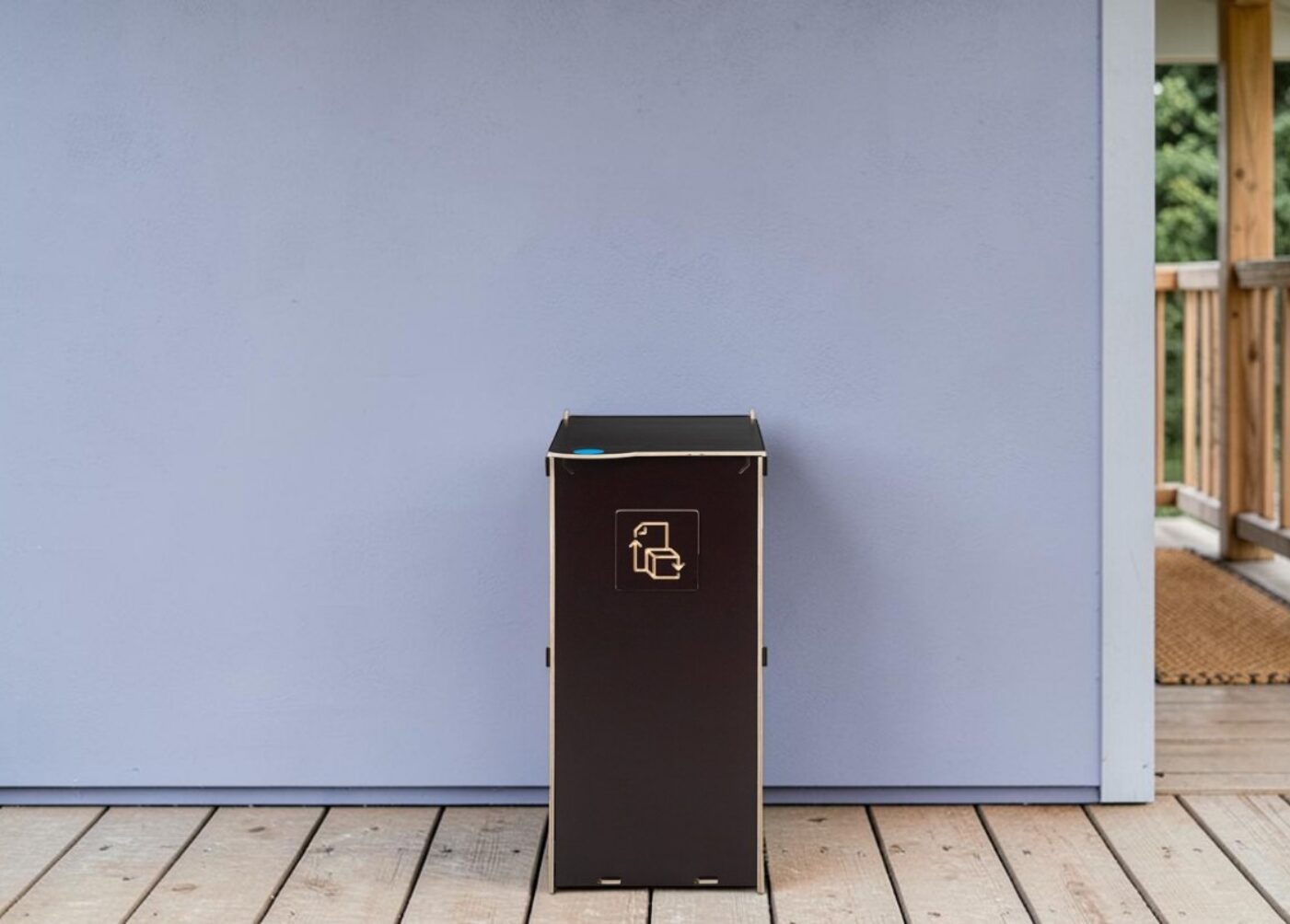 Porch Waste Bin for Waste Collection in porches, entrances and covered outdoor living spaces.