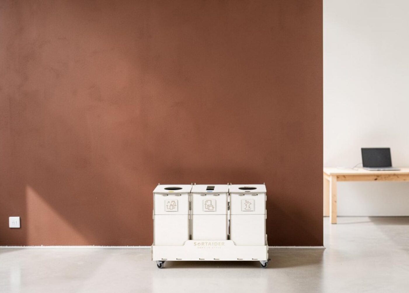 Project Hub Recycling Bin for Waste Sorting in project hubs, collaboration spaces and team work areas.