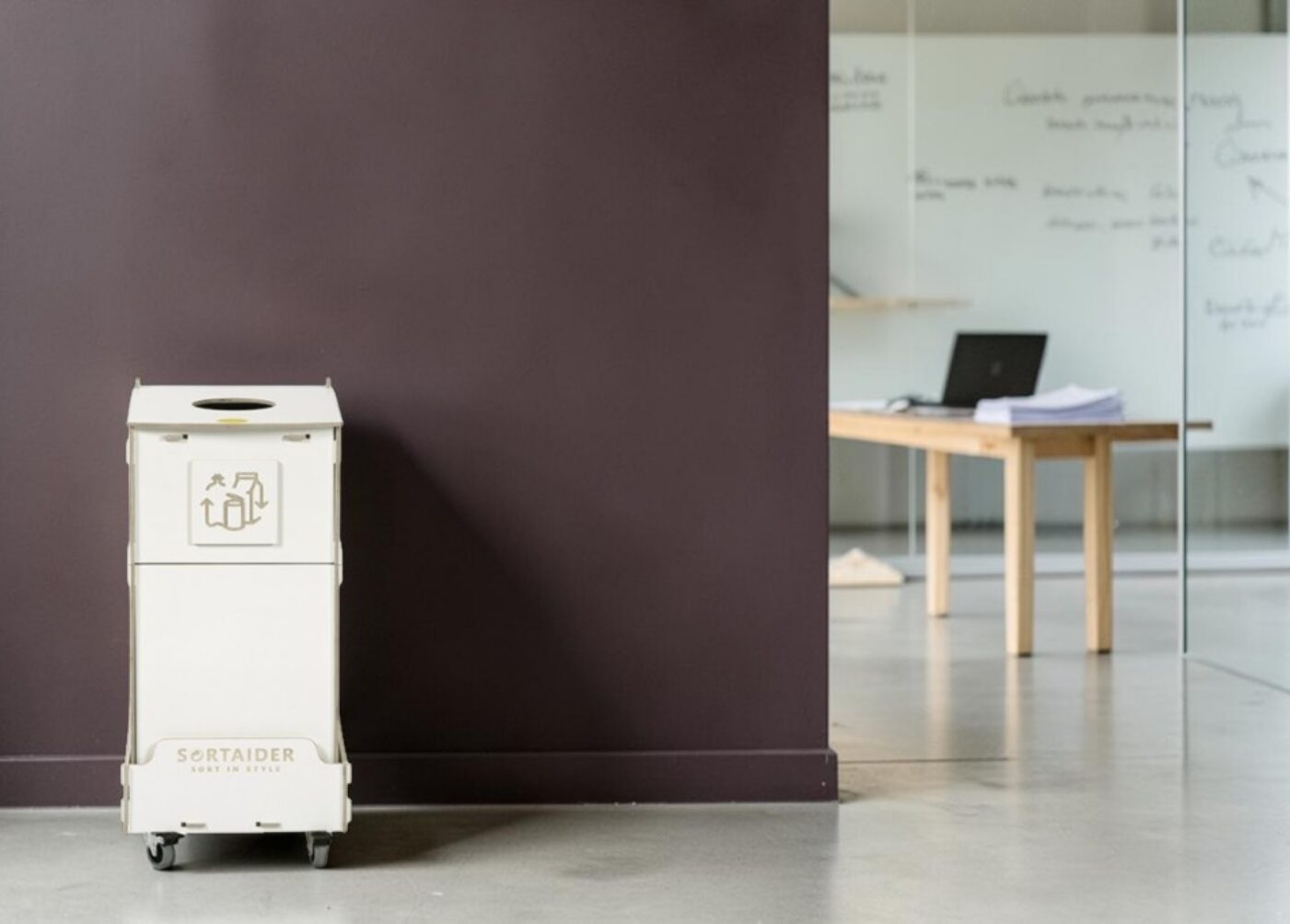 Project Room Recycling Bin for Waste Sorting in project rooms, collaboration spaces and planning areas.