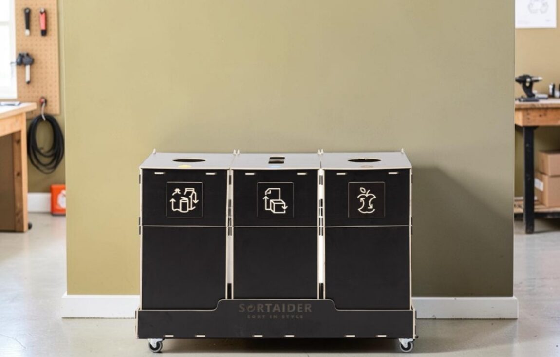 Workshop Space Recycling Bin for Waste Sorting in workshop spaces, practical work areas and maker spaces.