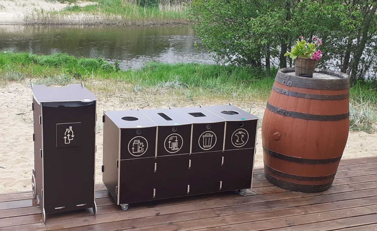 Afvalbak voor de buitenruimte van het kantoor – Mesi Tare