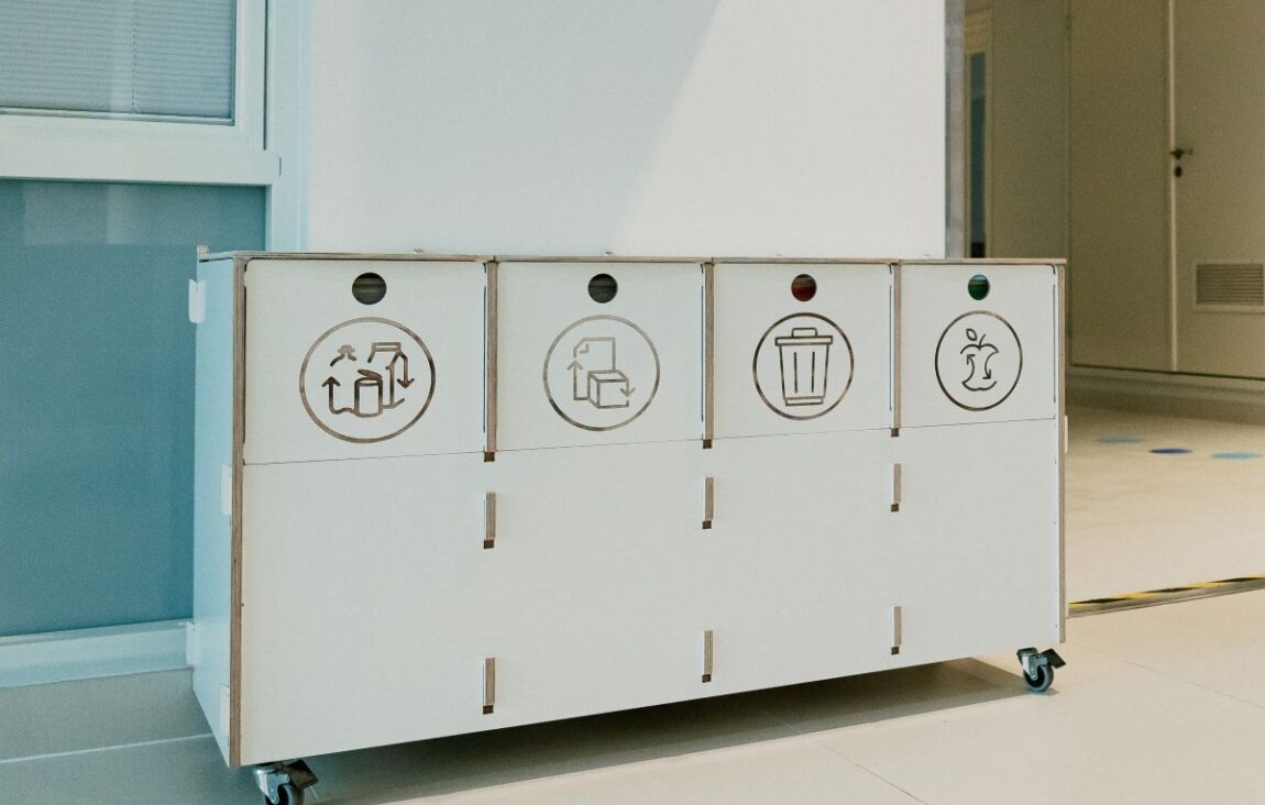Poubelles pour hôpitaux et centres de santé – Établissement de santé et de soins