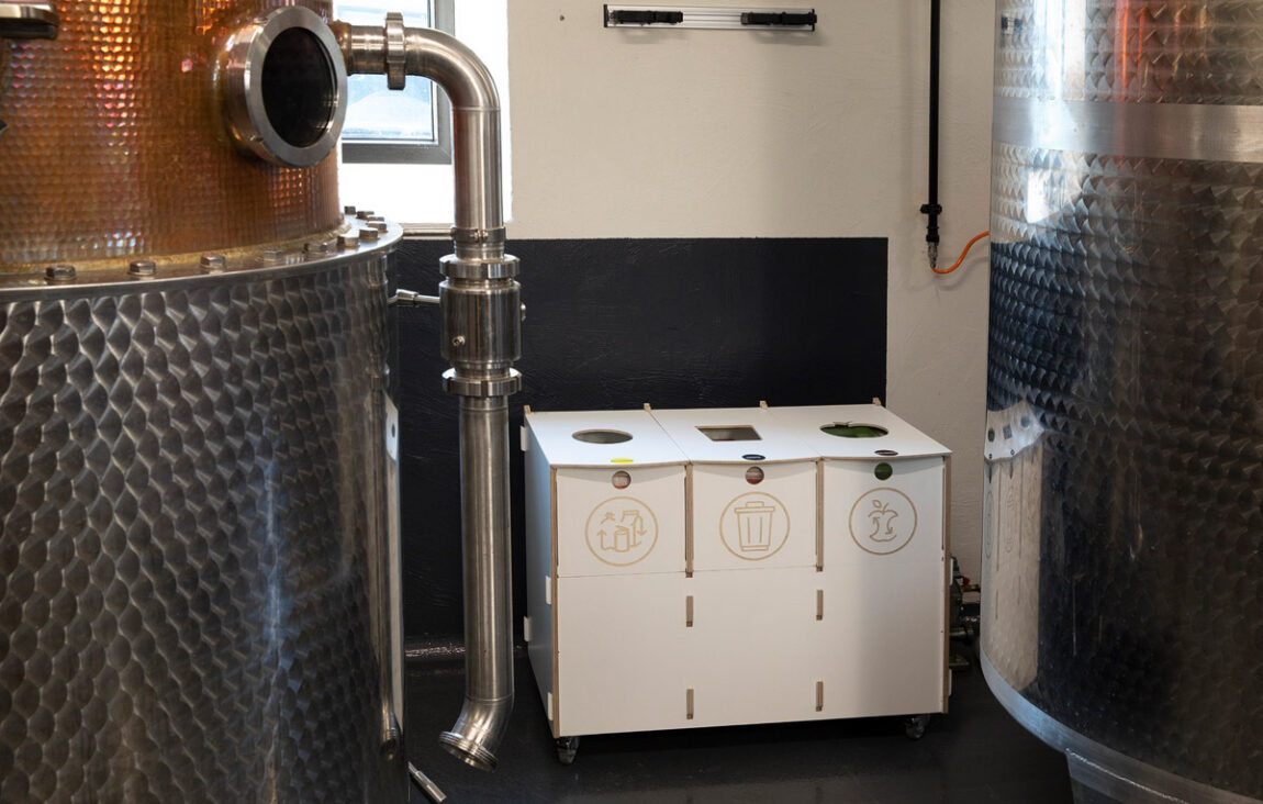 Raccolta differenziata elegante da Tohi Distillery – Tohi Distillery